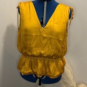 Banana Republic women’s sleeveless size XL, gold pendulum, deep v-neck